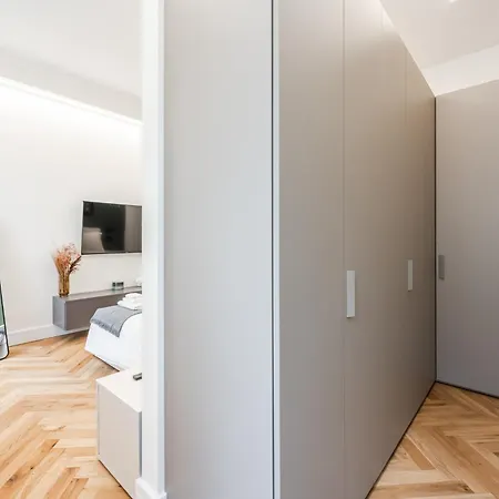 Modern 3-room Flat - Near Metro & Park Apartman